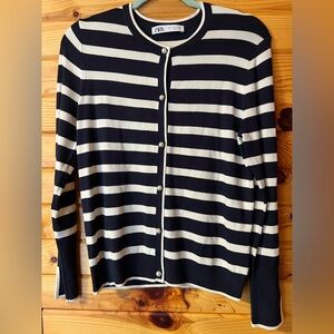 Women’s Zara Pearl Button Down Navy Striped Cardigan Sz L